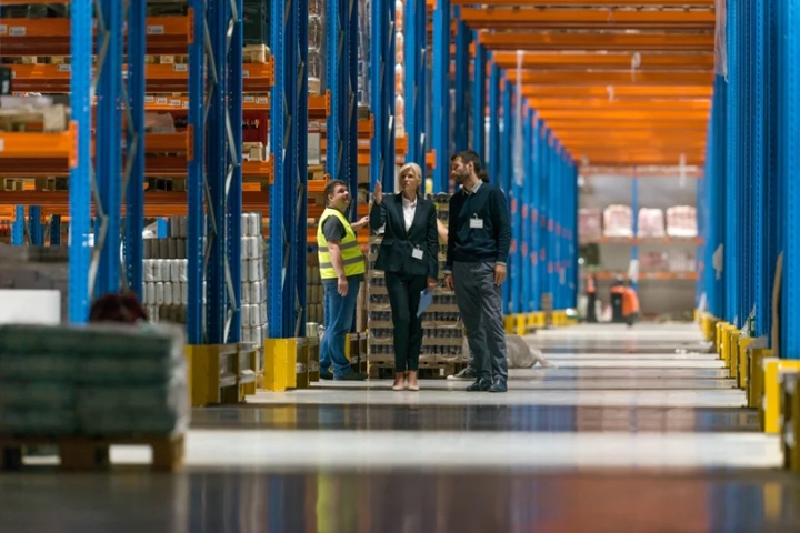 People in the warehouse